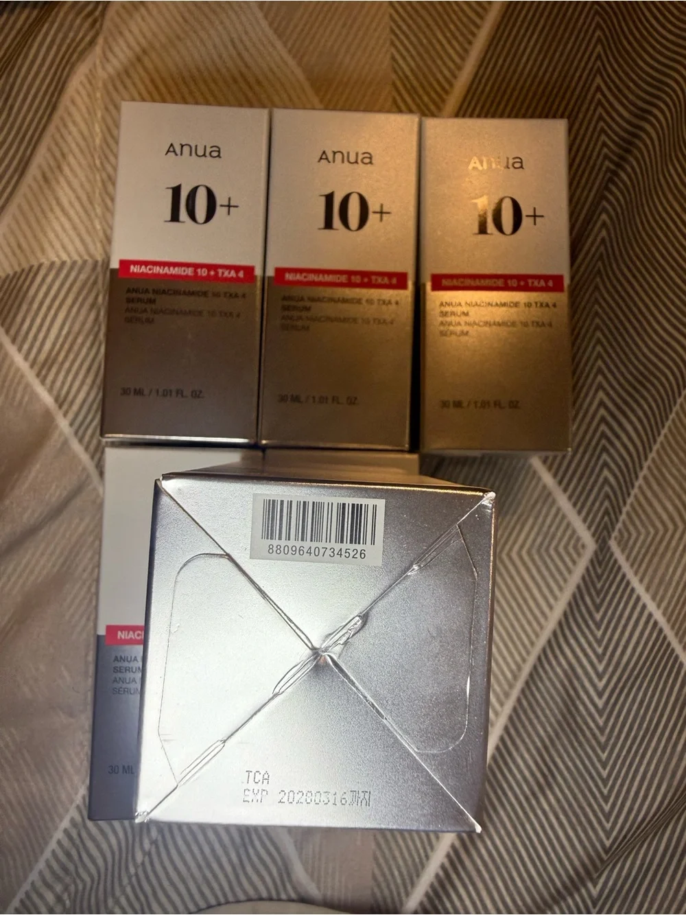 10+ Niacinamide 10% + TXA4 Serum — White and Silver